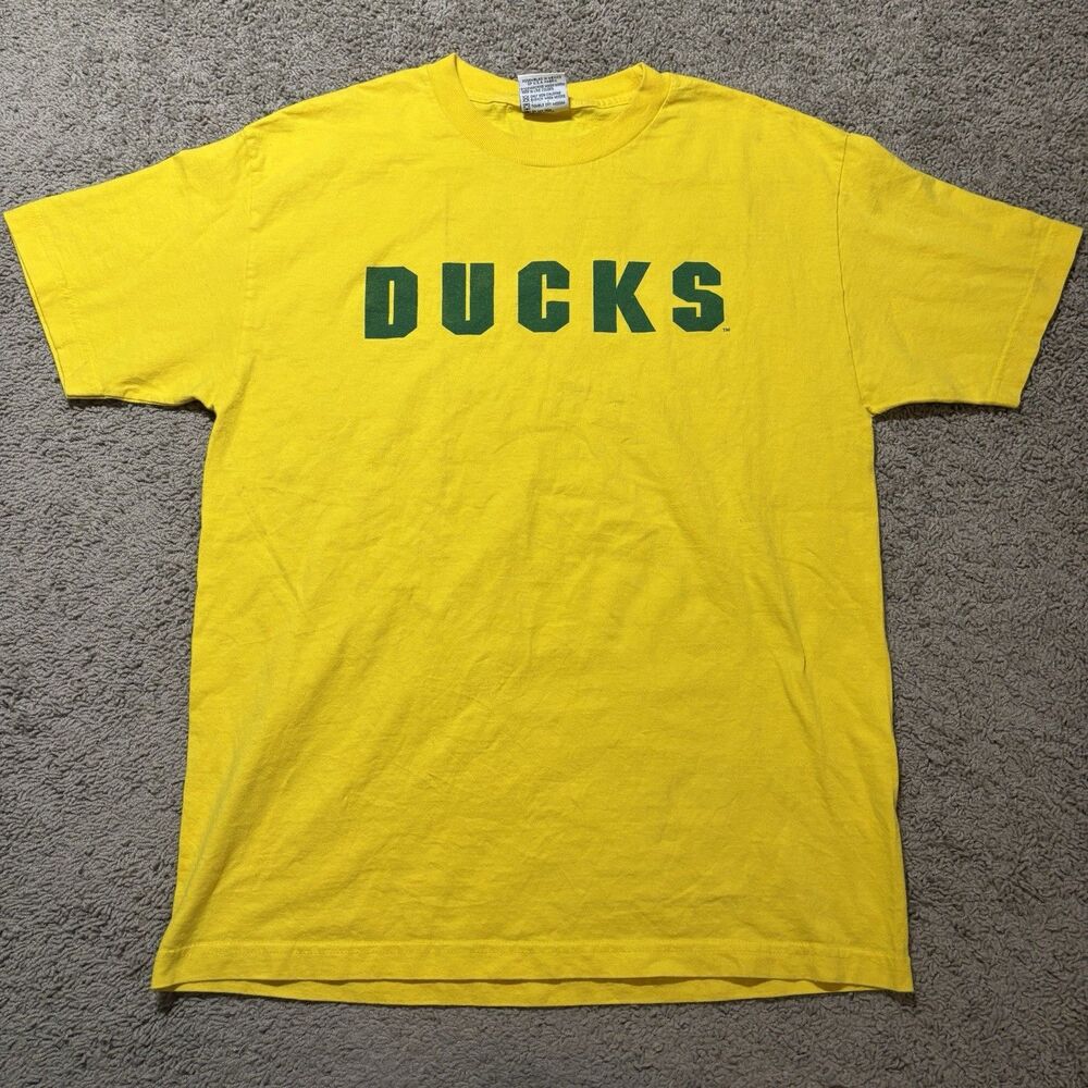 Vintage Oregon Ducks Yellow T-Shirt 90s TLC Sportswear Men’s Large College Logo